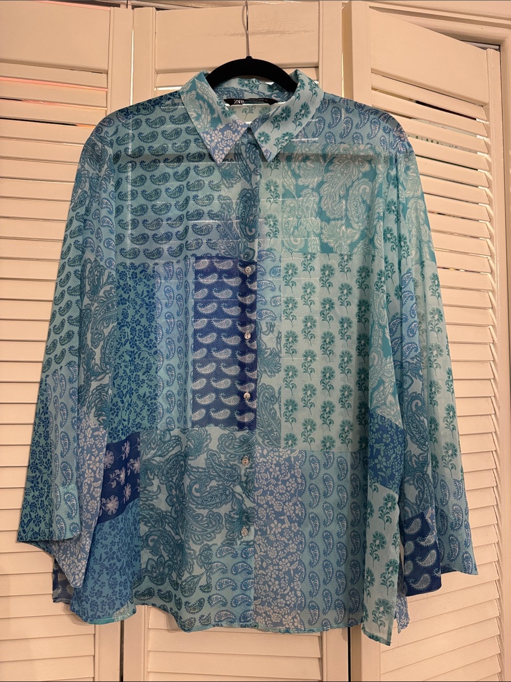 2/$25 Zara Light Blue Paisley & Floral Button-Up Blouse